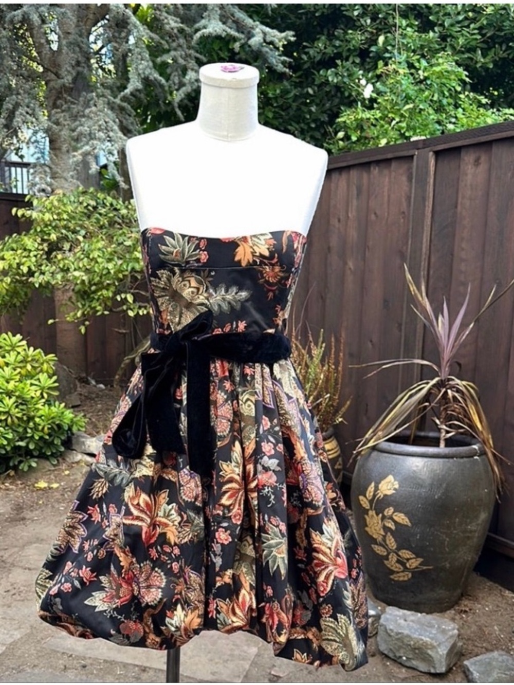 Cara Cara Veronica Black Floral Strapless Fit-and-Flare Dress Velvet Sash NWT 2
